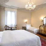 Hotel Flora - By Romanelli Family 3*