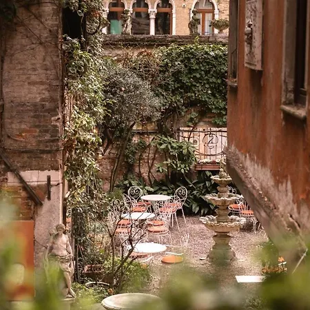 Flora - By Romanelli Family 3*