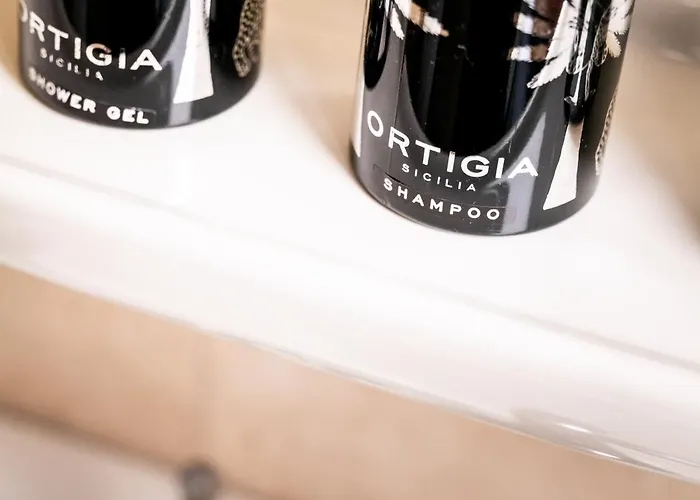 Hotel Flora - By Romanelli Family