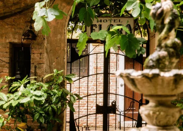 Flora - By Romanelli Family 3* Venetië