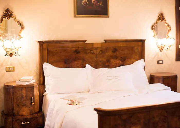 Flora - By Romanelli Family 3*