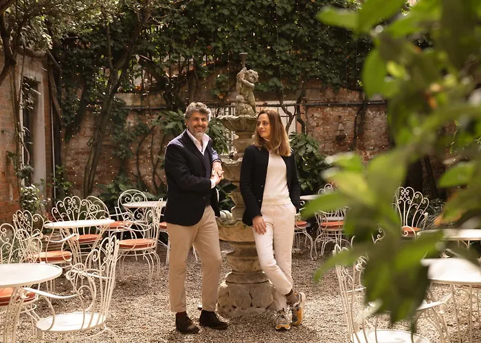 Flora - By Romanelli Family 3*