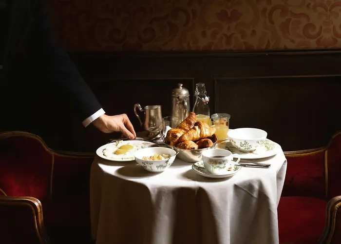 Hotel Flora - By Romanelli Family 3*