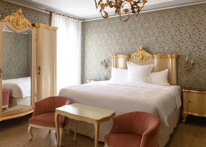 Hotel Flora - By Romanelli Family Venetië