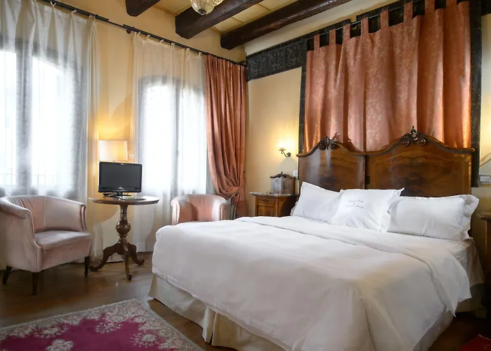 Hotel Flora - By Romanelli Family