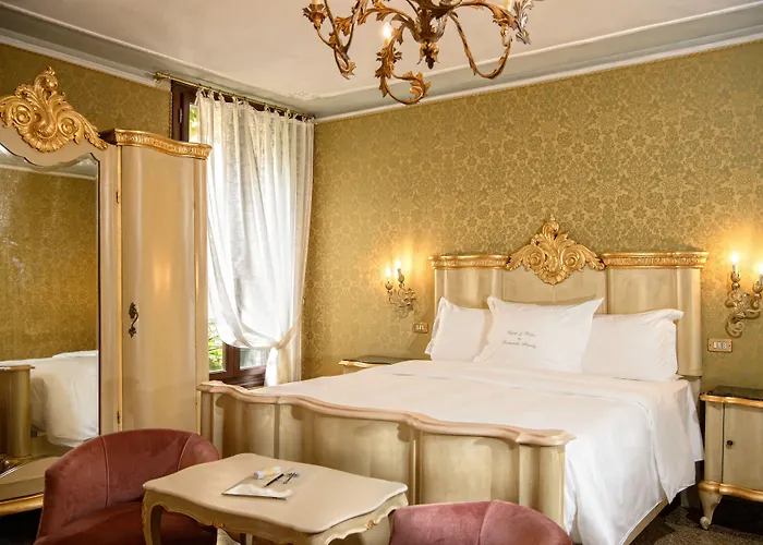 Hotel Flora - By Romanelli Family 3*