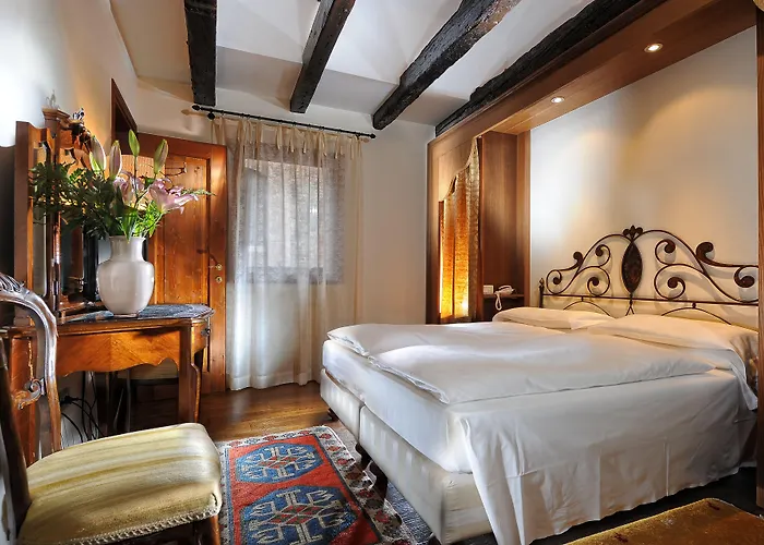 Hotel Flora - By Romanelli Family Venetië