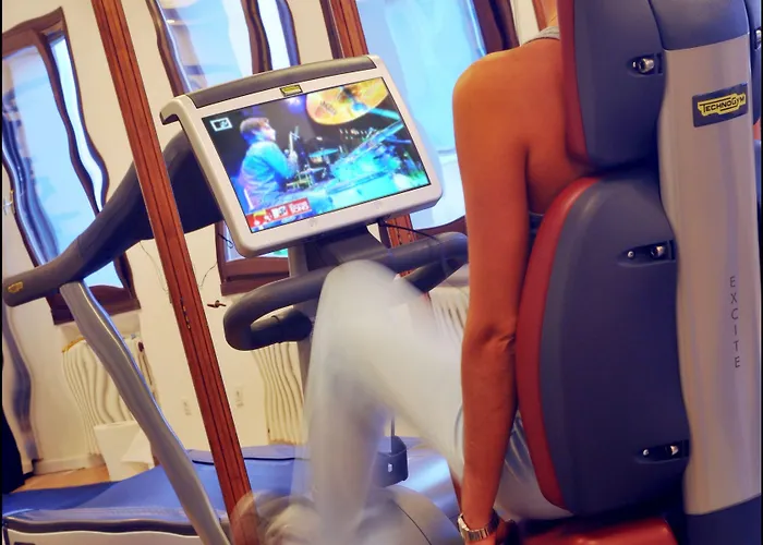 Flora - By Romanelli Family Hotel