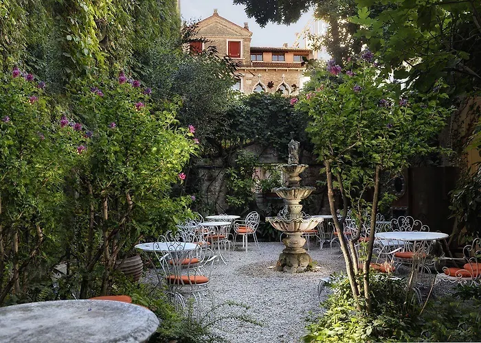 Flora - By Romanelli Family 3*