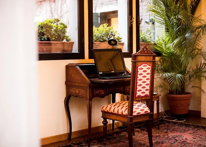 Flora - By Romanelli Family Hotel