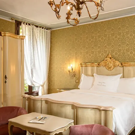 Szálloda Flora - By Romanelli Family 3*