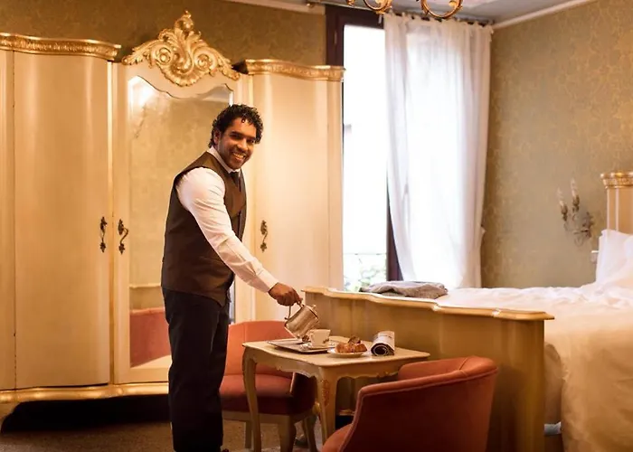 Hotell Flora - By Romanelli Family Venedig