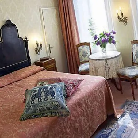 Flora Ξενοδοχείο 3*